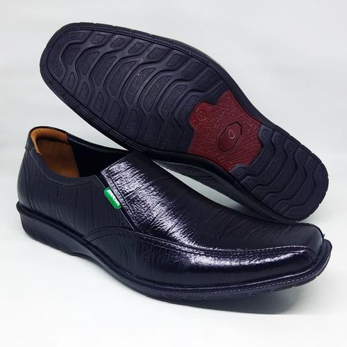 Foto Produk Sepatu pria kantoran pantofel fantofel fantovel kulit asli sol flat - Hitam, 39 dari Toko Pelangi Sda
