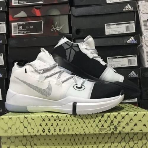 kobe ad black toe