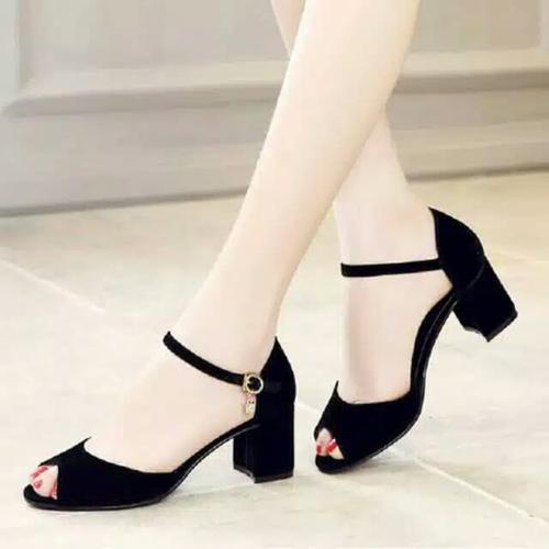 heels 5 cm