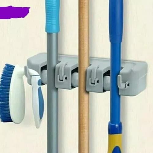 Foto Produk 3 Slot Gantungan Sapu Pel Dengan Hook 3 Slot Magic Mop Holder dari Belly Belly