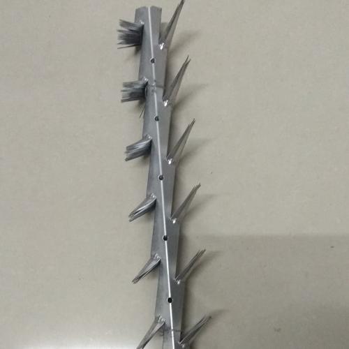Foto Produk Wall Spike dari Logam Karya Abadi