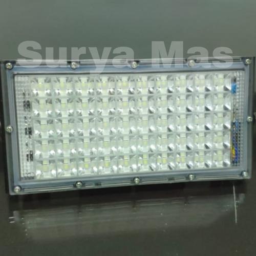 Foto Produk Lampu Sorot 50w/50 w/50 watt Led Floodlight Lampu Tembak Sorot taman dari Surya Mas Jakarta