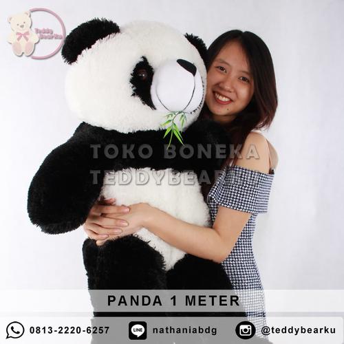 Foto Produk Boneka Panda Jumbo 1 Meter Hitam Putih Khas Bandung dari TeddyBearKu