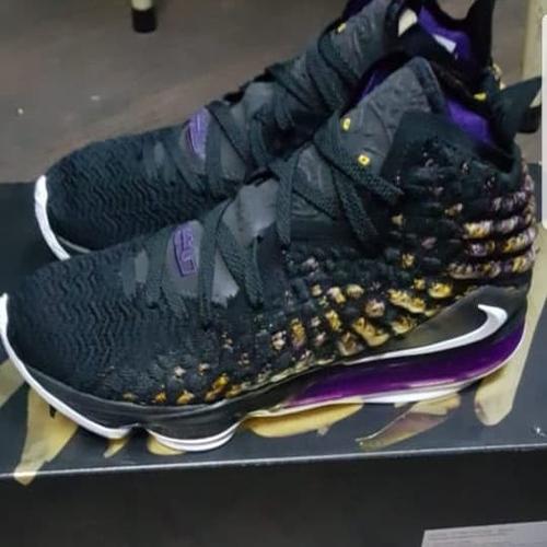 lebron lakers 17