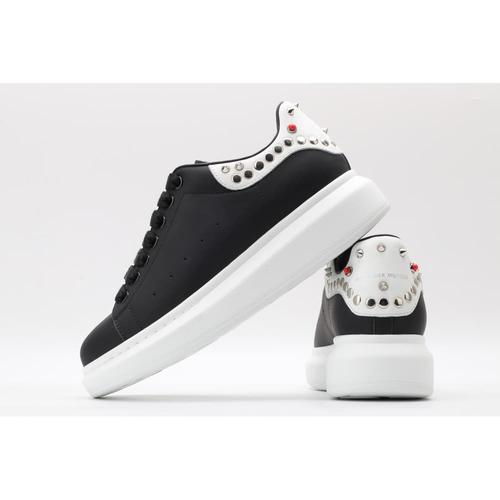 Jual ORIGINAL sepatu Alexander McQueen Wild White 45 black Limited unisex -  Putih, 40 - Kota Bekasi - Pasti Happy | Tokopedia