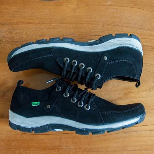 Foto Produk Sepatu Slop Kickers Pria Slipon Kulit Kicers Casual Terbaik - Hitam, 39 dari citrasepatu