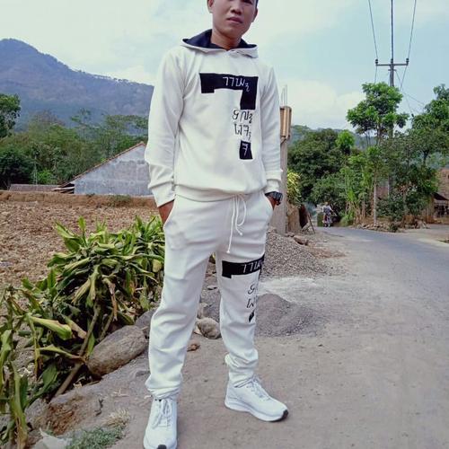 hoodie tracksuit