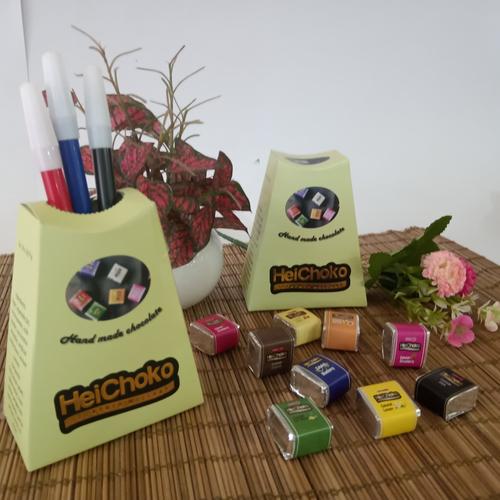 Gambar Cokelat Heichoko Pencilcase Halal dan Unik isi 16 cokelat aneka rasa dari HeiChoko Cokelat Kota Tangerang Selatan Tokopedia