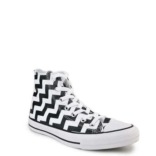 Sepatu Sneakers Converse Chuck Taylor 