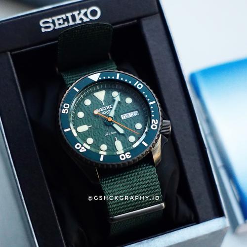Jual Seiko 5 Sports SRPD77K1 sprd77 Automatic Green Dial Green Nylon Strap  - Kota Surabaya - johan handicapilano | Tokopedia