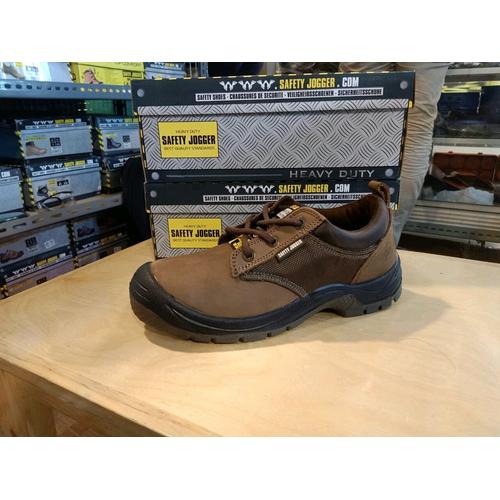 brown safety trainers