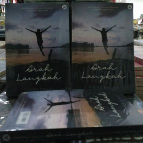 Foto Produk Buku Novel Arah Langkah By Fiersa Besari dari Bandung Book Shop