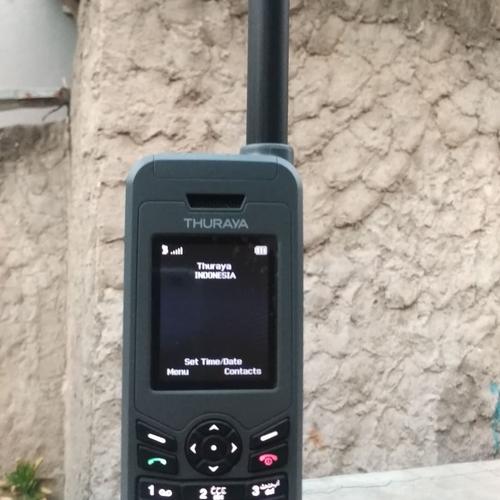 THURAYA XT-LITE衛星電話 2台セット