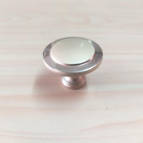 Foto Produk Tarikan 8062 Gold / Handle Bulat Laci Lemari Emas dari Toko Income