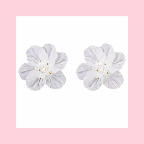 Foto Produk anting wanita model bunga dari delicia boutique