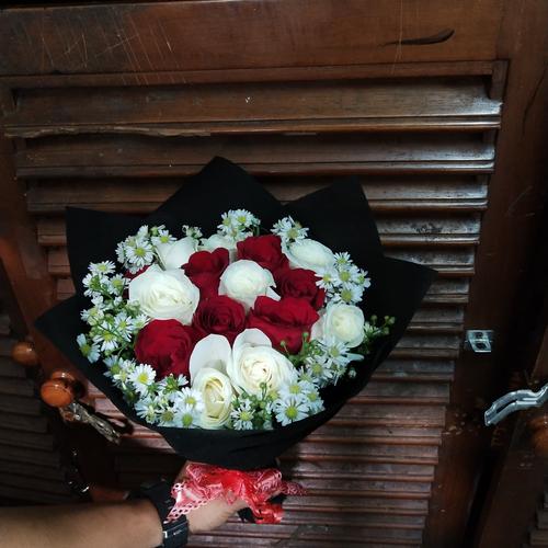 Foto Produk buket bunga rose mix/kado/valentine/ultah/wisuda dari anjani anisa florist