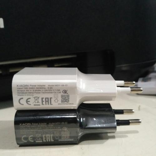 Foto Produk BATOK ADAPTOR / KEPALA CHARGER XIAOMI 2,5A / 9V FAST CHARGING ORIGINAL dari D'comshop