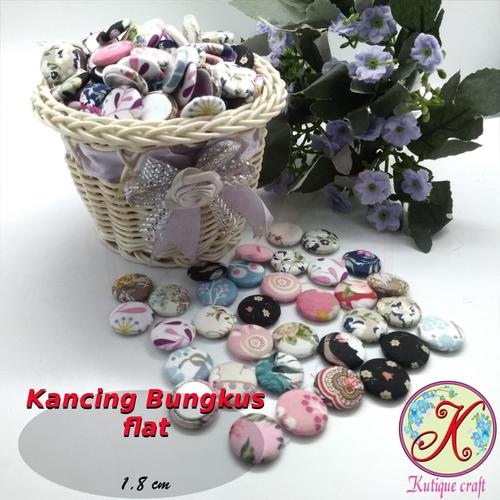 Foto Produk Kancing Bungkus Flat 1,8cm Motif per 100 pcs dari Kutique Craft