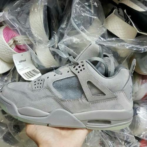 harga jordan 4 kaws