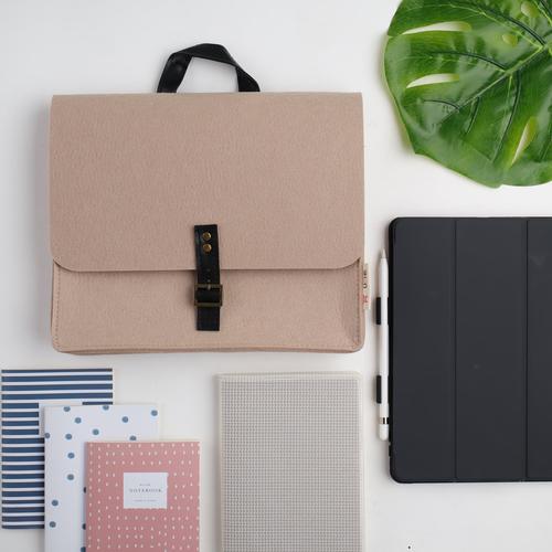 Foto Produk UCHII Felt Hand Bag Tab File Portable Folder | Tas Mobile Unisex Kulit dari uchii store