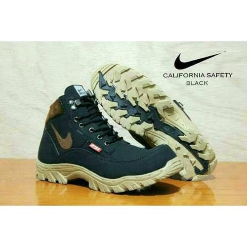 sepatu nike outdoor