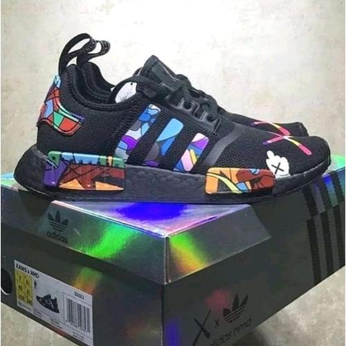 adidas nmd r1 x kaws