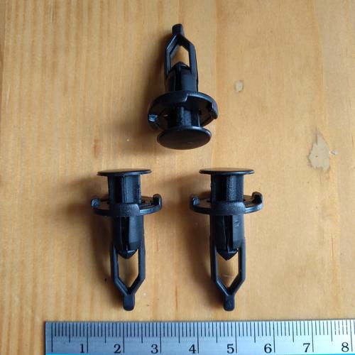 Foto Produk Klip Bemper Fortuner, Innova, Voxy, dll dari Keithzia86