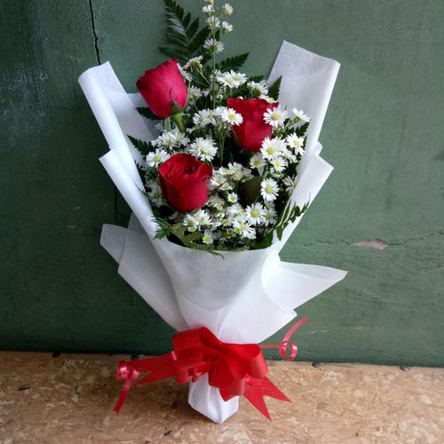 Foto Produk Bunga bucket wisuda bunga mawar asli hand bouquet florist buket hadiah dari Sun Flowers.