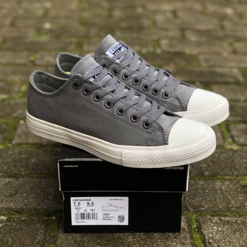 gray chuck taylor converse
