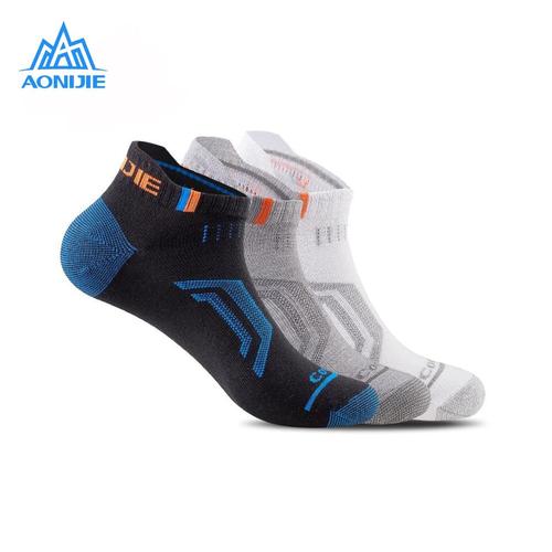 Foto Produk Aonijie E4101 Running Socks 3 PAIR - Kaos kaki lari outdoor - MEN - M dari Aonijie Indonesia