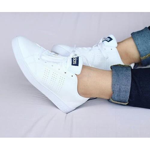 harga sepatu adidas neo advantage original