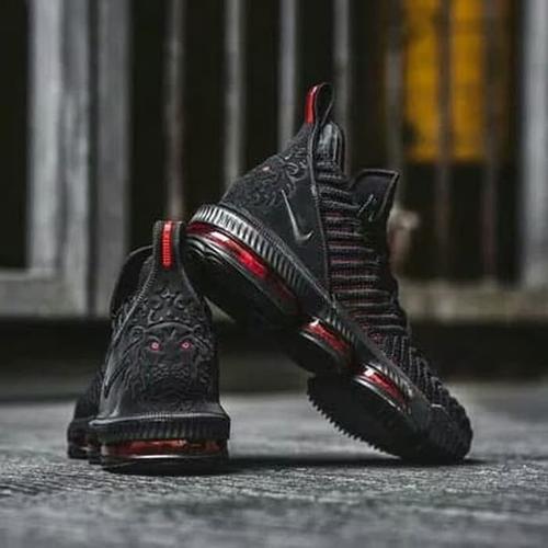 sepatu nike lebron