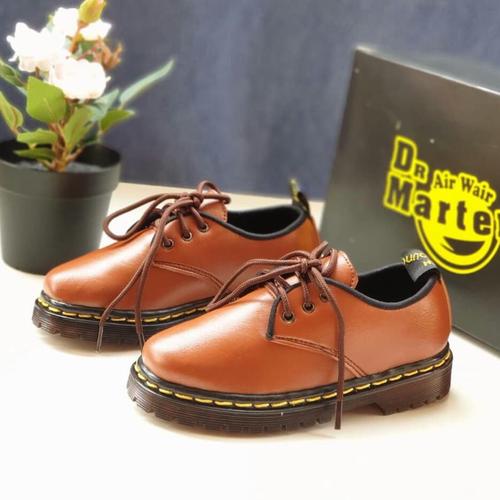 dr martens brown low