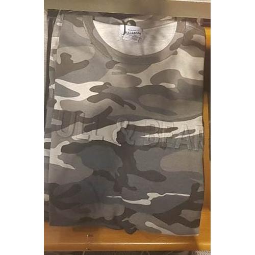 pull and bear army t shirt