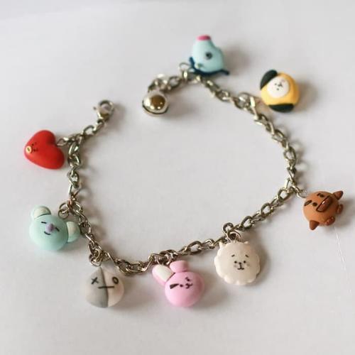 Foto Produk Gelang BTS handmade clay korea bisa dipakai anak,remaja hingga dewa dari toko putrir