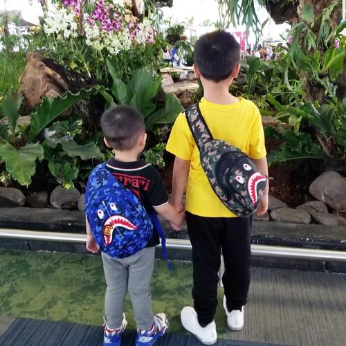 Foto Produk Kids BAPE crossbosy bag tas selempang anak cowo boys - Bape Blue dari Tinkiwinki Babytoys