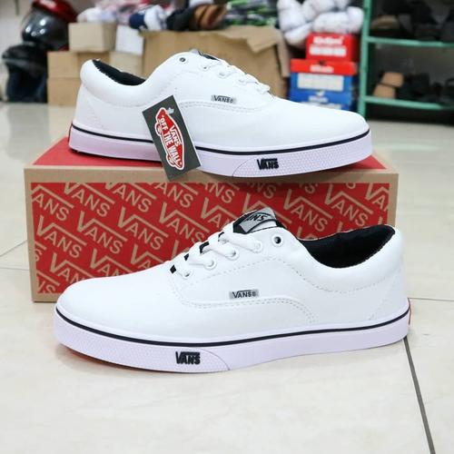 Foto Produk Sepatu vans authentic full putih dari KuyindShop
