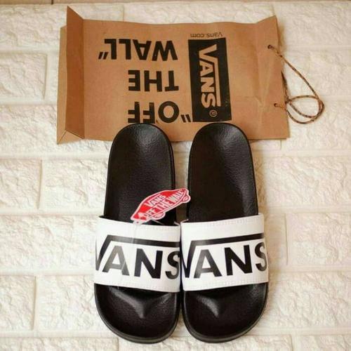 white vans slides