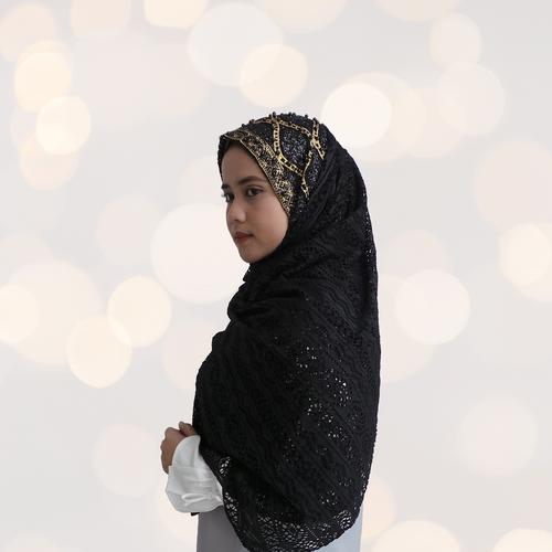 Jual Hijab Pashmina Lace Hitam Dengan Manik Gold Jakarta Utara Deltaklik Tokopedia