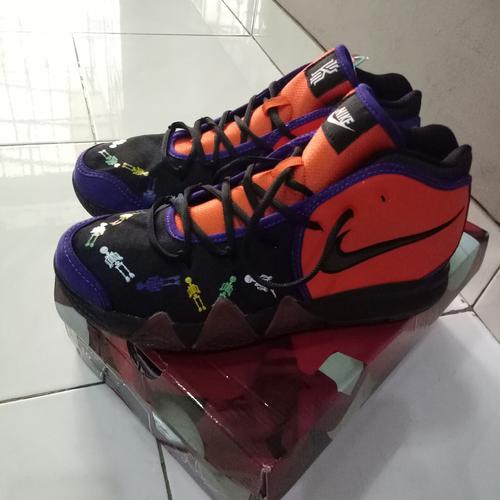 kyrie dotd