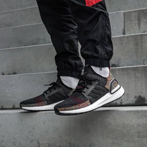 multicolor ultraboost