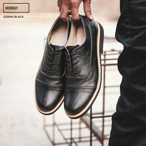 Foto Produk Sepatu Monday Germa Brown - Hitam dari shoestore bandung
