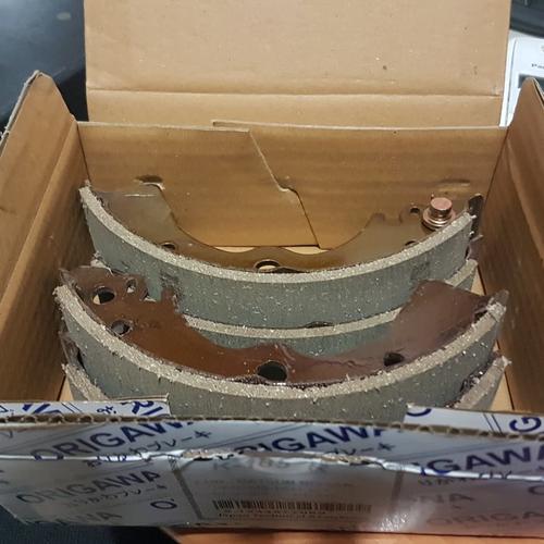 Foto Produk B13 Genesis Sunny 97 Ex Taxi Brake Shoe Kampas Rem Belakang OEM NISSAN dari Sparepart Nissan Genuine