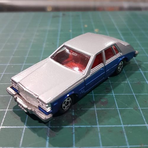 Miniature Tomica 1/69 F45 – Cadillac Seville – Échelle 1:69 – Occasion Sans Boîte