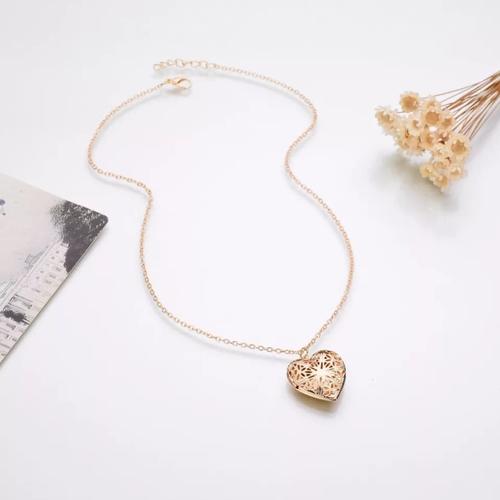 Foto Produk Kalung/liontin/necklace hati foto - Gold dari tyn-id