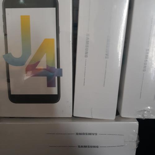 Foto Produk Samsung Galaxy J4 2/32 GRS Resmi Sein dari sukma phone