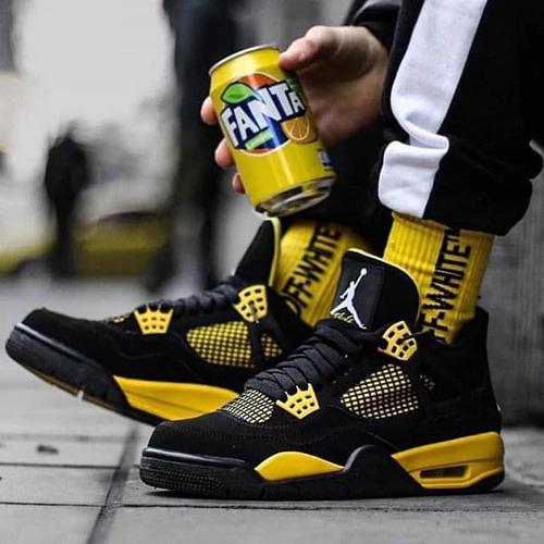 yellow 4s thunder