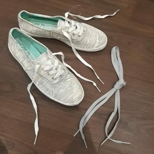lacing keds