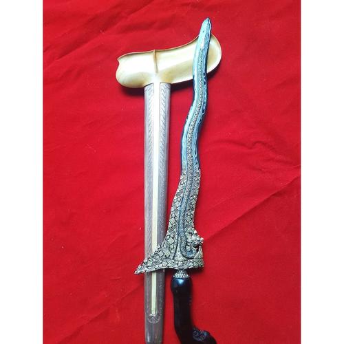 Jual Keris Luk 5 Kinatah Emas Murni Naga Raja Pandawa Kota Surakarta Brahma Pusaka Solo Tokopedia