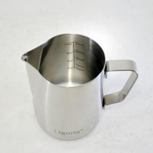 Foto Produk Liguria Milk Jug Latte Art Steam Pitcher with Measuring Scale 350 ml dari Kopi Jayakarta